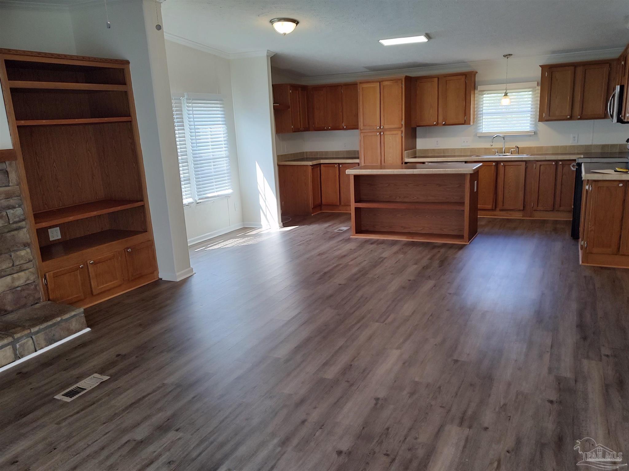 8288 Parker Road Milton, FL 32570 - Photo 8 of 40 Gallery Image 8