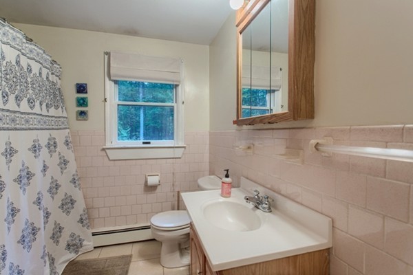 12 Algonquin Road Pepperell, MA 01463 - Photo 18 of 28 Gallery Image 18