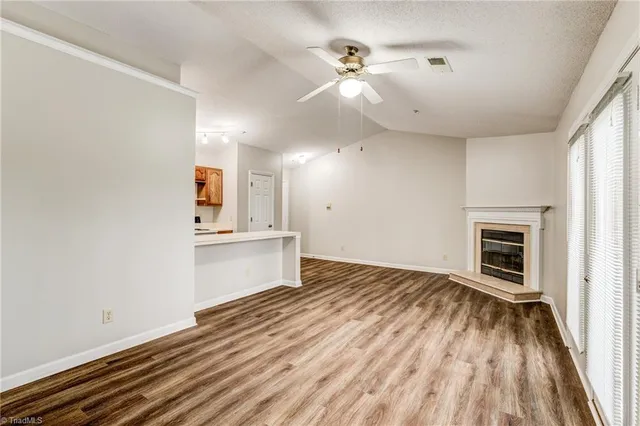 $1,400 | 5934 West Friendly Avenue, Unit K, Greensboro, NC 27410