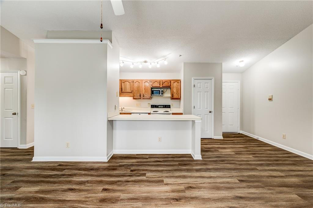 5934 West Friendly Avenue, Unit K Greensboro, NC 27410 - Photo 14 of 23