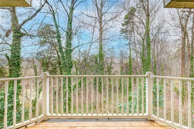 $1,400 | 5934 West Friendly Avenue, Unit K, Greensboro, NC 27410