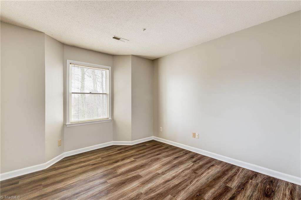 5934 West Friendly Avenue, Unit K Greensboro, NC 27410 - Photo 21 of 23