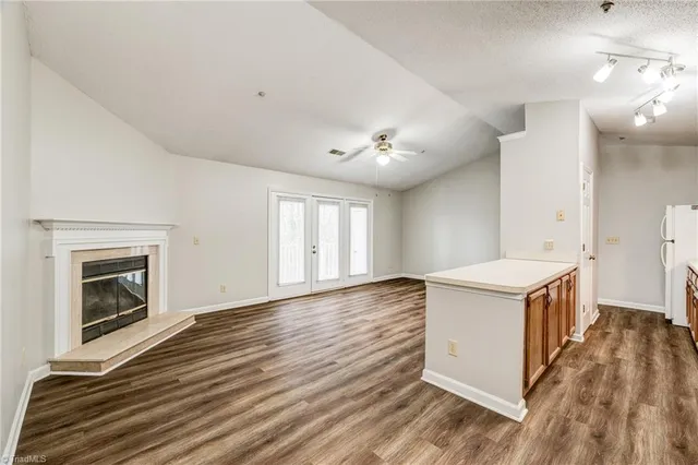 $1,400 | 5934 West Friendly Avenue, Unit K, Greensboro, NC 27410