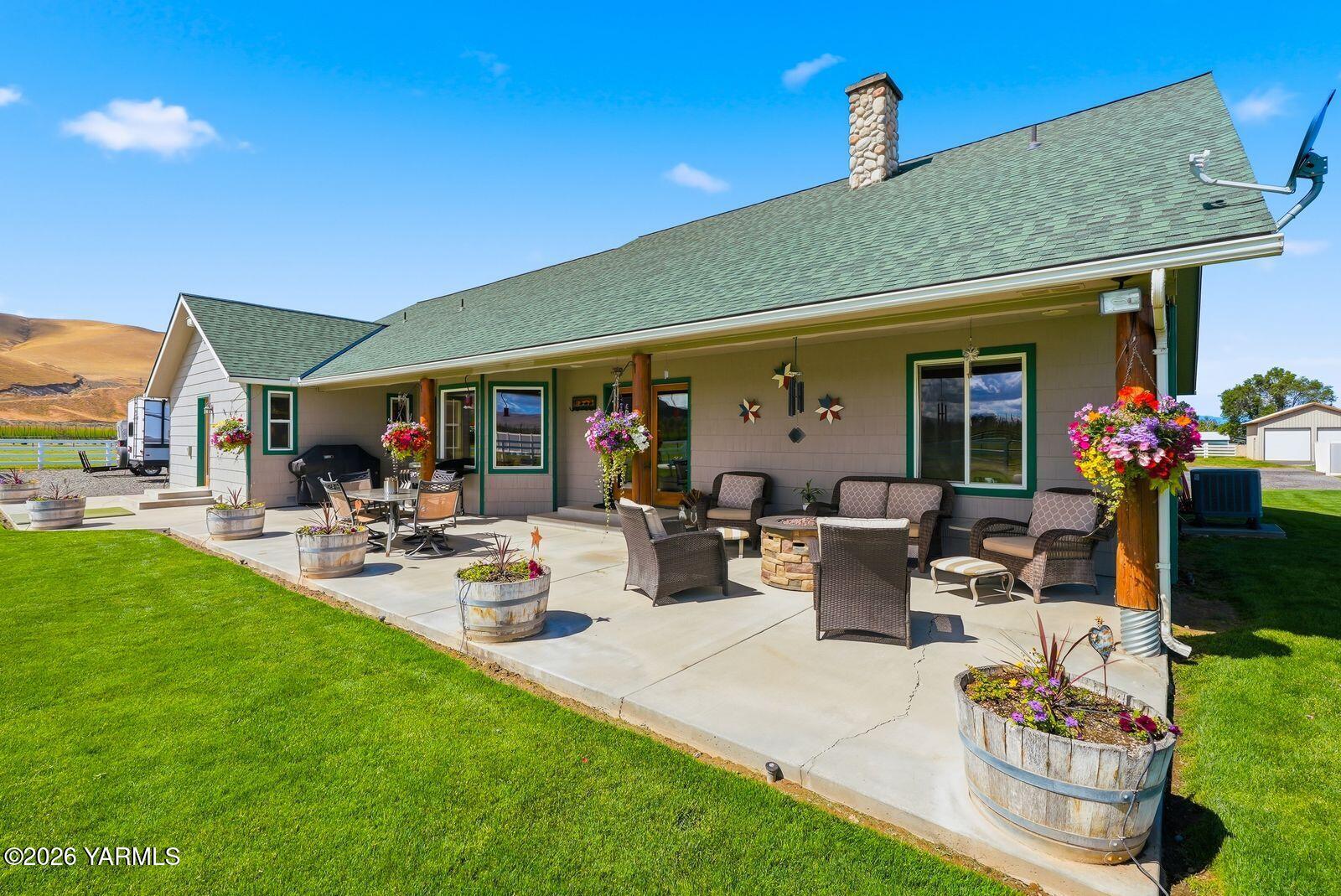 5005 Gamache Road Moxee, WA 98936 - Photo 11 of 48 9 - BringtheWholeFamily