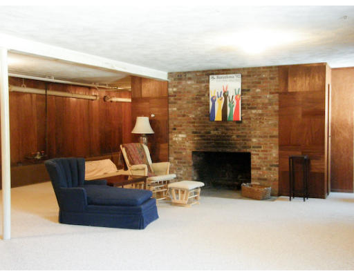 27 Commerford Road Concord, MA 01742 - Photo 11 of 11 Gallery Image 11