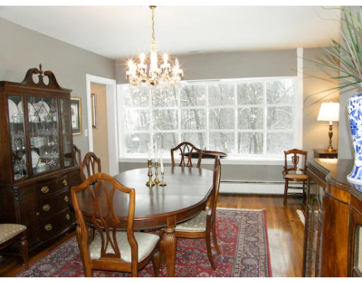 27 Commerford Road Concord, MA 01742 - Photo 6 of 11 Gallery Image 6