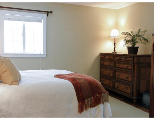 27 Commerford Road Concord, MA 01742 - Photo 10 of 11 Gallery Image 10