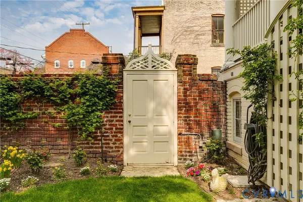 $3,295,000 | 1015 West Franklin Street, Richmond, VA 23220