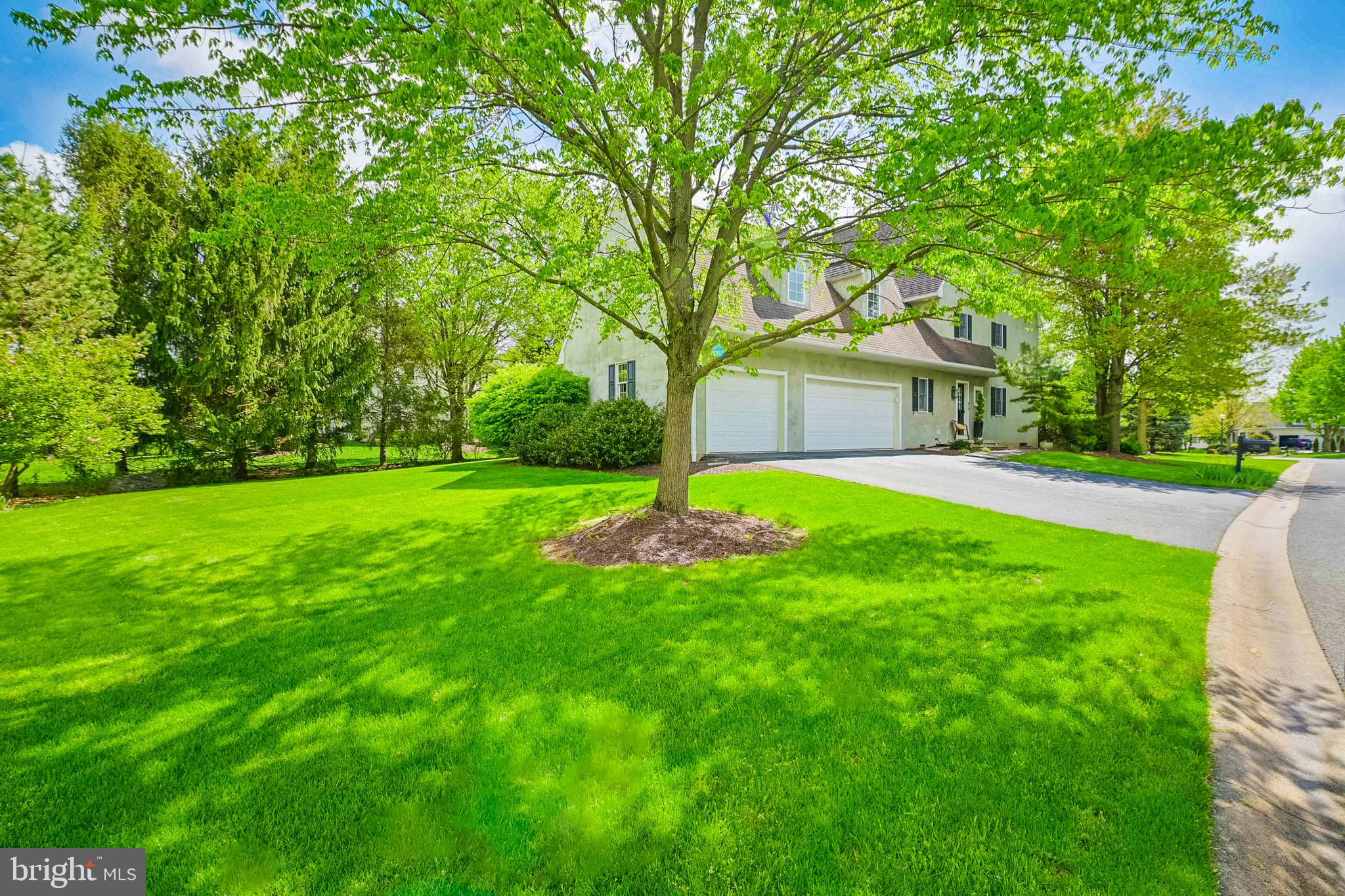 744 Goose Neck Drive Lititz, PA 17543 - Photo 4 of 56