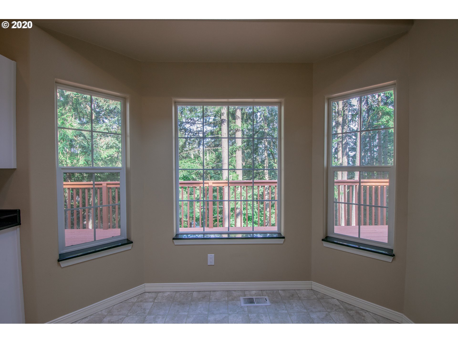 752 South 73rd Street Springfield, OR 97478 - Photo 13 of 30