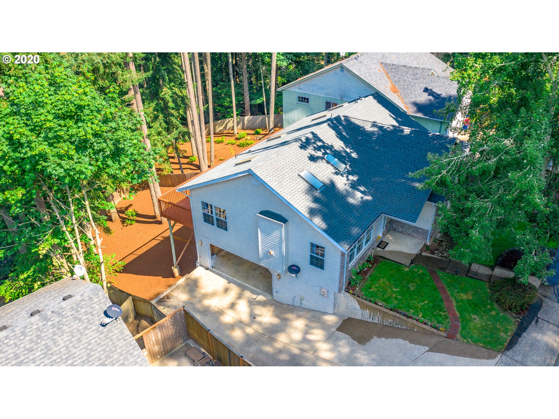 752 South 73rd Street Springfield, OR 97478 - Photo 4 of 30