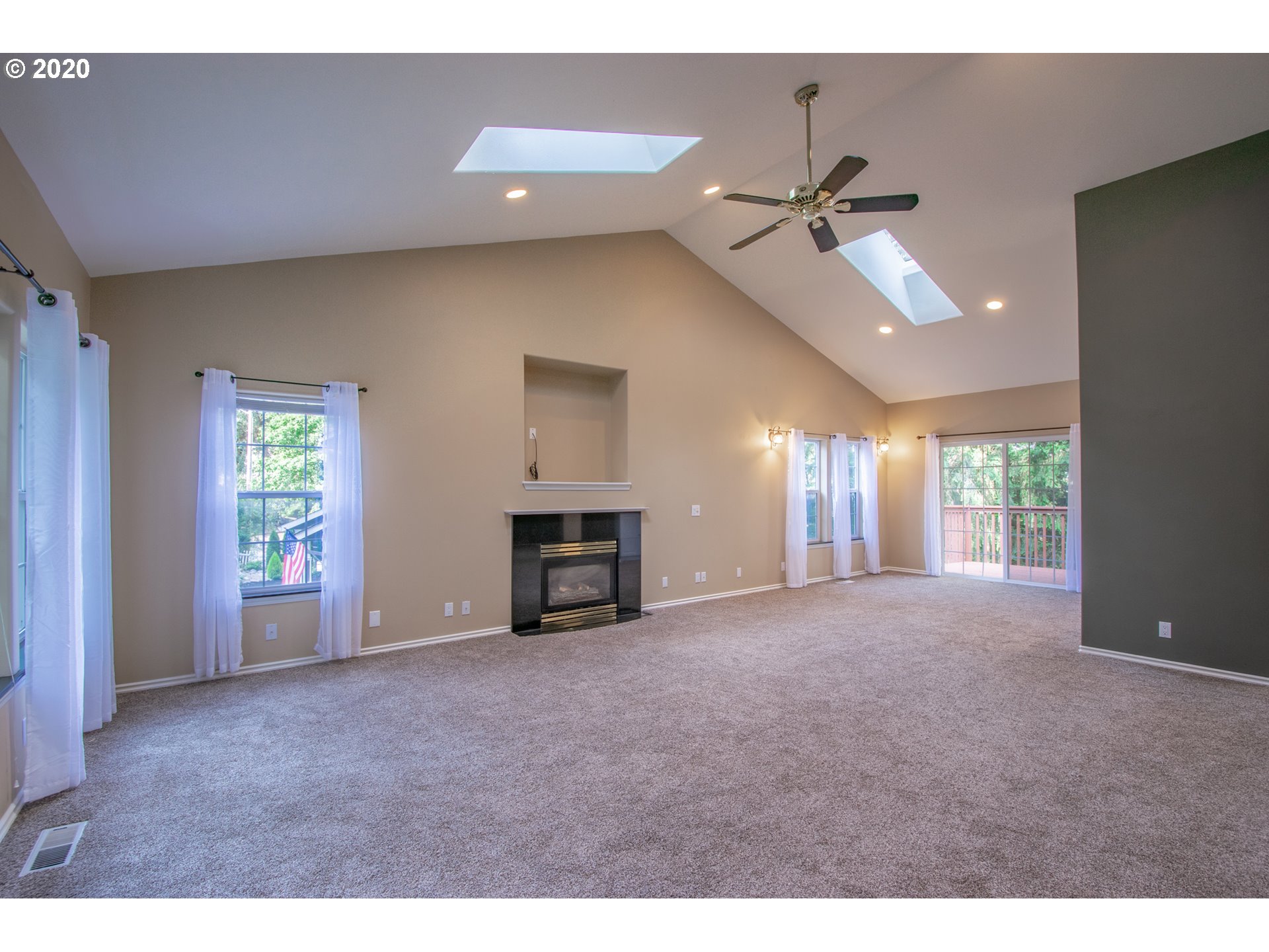 752 South 73rd Street Springfield, OR 97478 - Photo 7 of 30