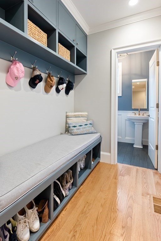 240 Wiswall Road Newton, MA 02459 - Photo 16 of 36 Gallery Image 16