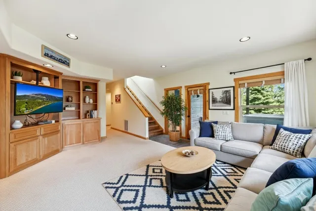 $1,850,000 | 12391 Stockholm Way, Truckee, CA 96161