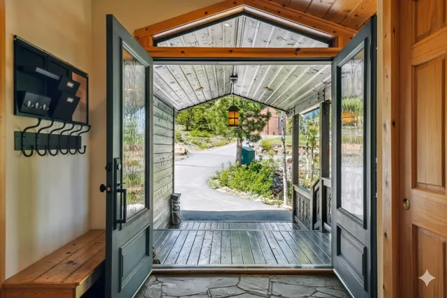 $1,850,000 | 12391 Stockholm Way, Truckee, CA 96161