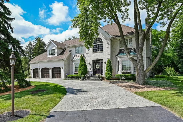 $1,499,000 | 540 Ridgemoor Drive, Willowbrook, IL 60527