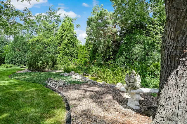 $1,499,000 | 540 Ridgemoor Drive, Willowbrook, IL 60527