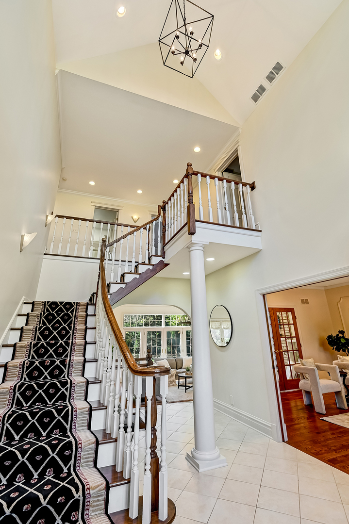 540 Ridgemoor Drive Willowbrook, IL 60527 - Photo 5 of 62