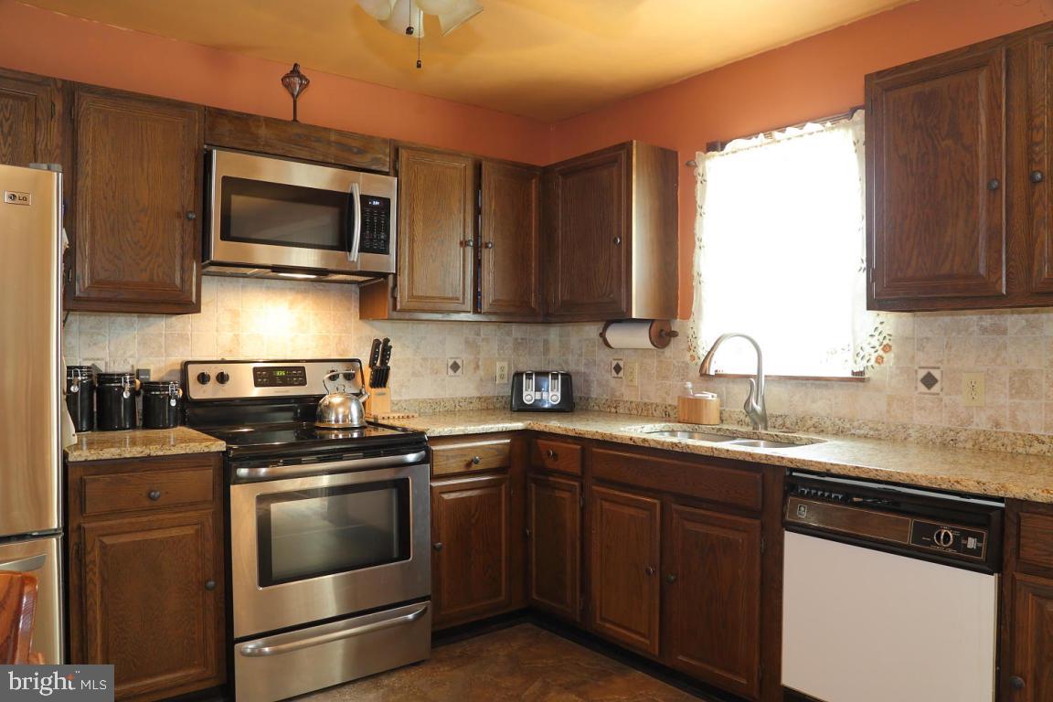 715 High Ridge Road Mount Joy, PA 17552 - Photo 7 of 16 Gallery Image 7