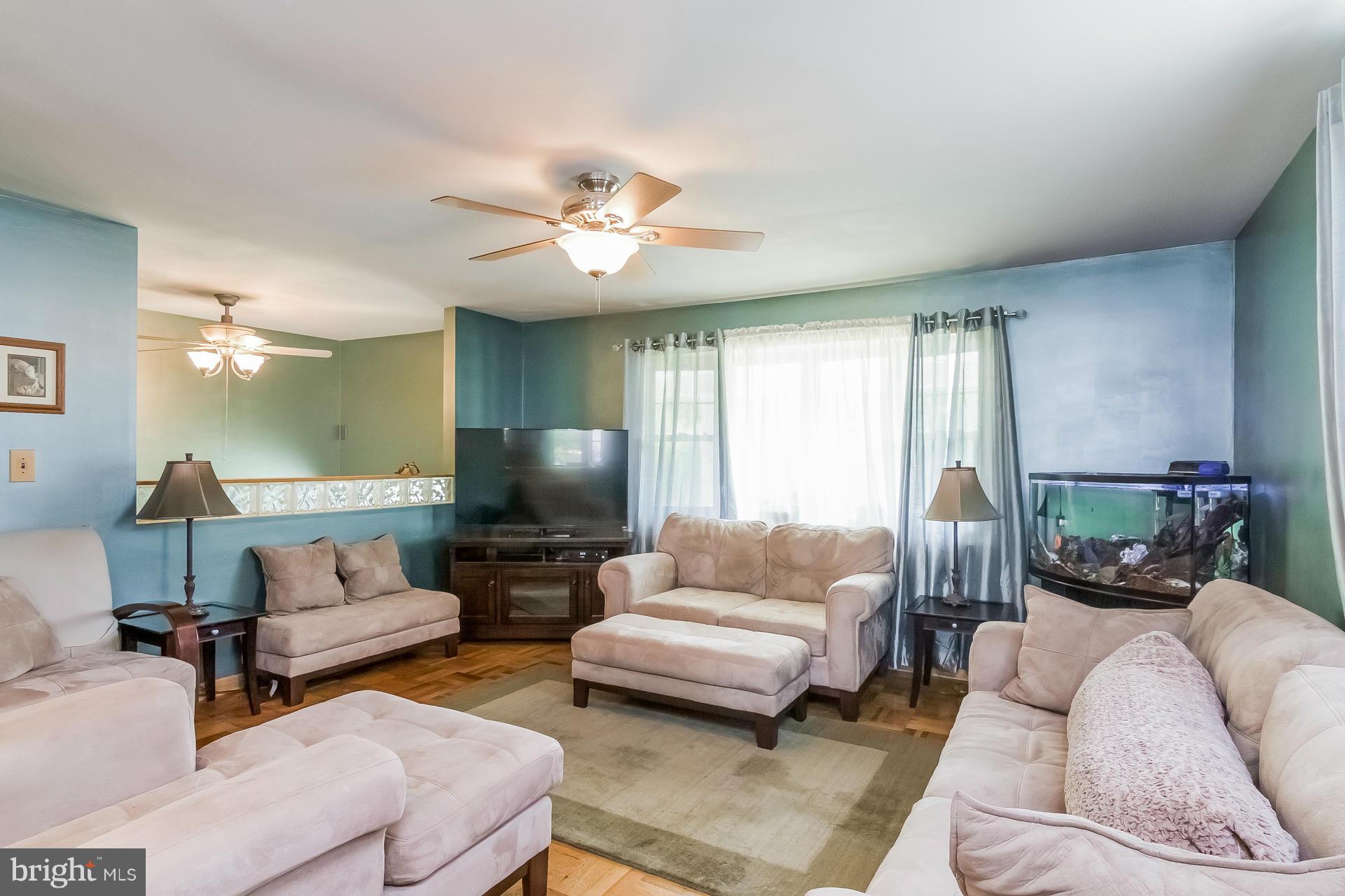 4404 Danville Road Brandywine, MD 20613 - Photo 6 of 30 Living Room