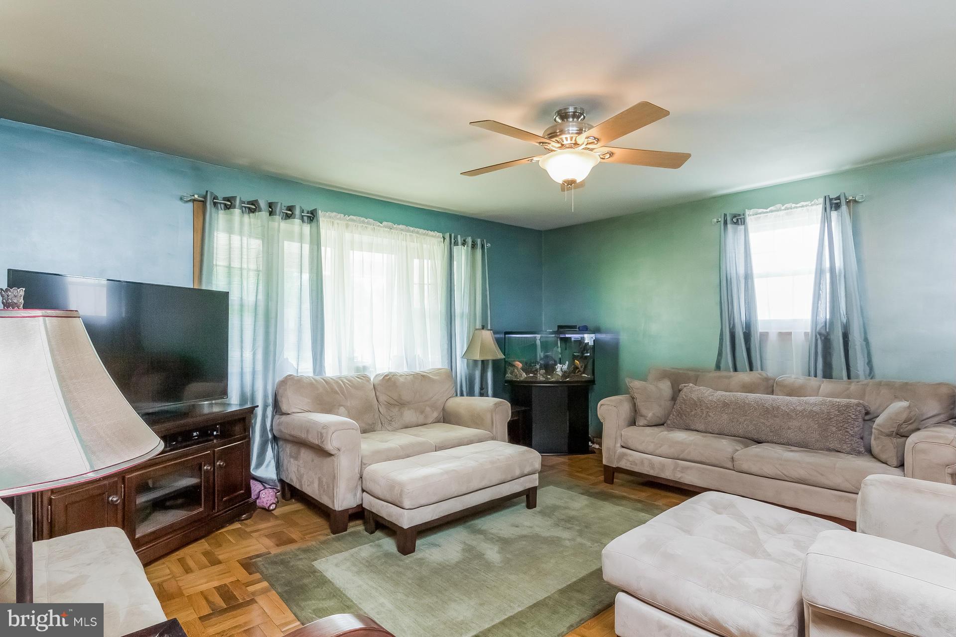 4404 Danville Road Brandywine, MD 20613 - Photo 7 of 30 Living Room