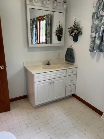 $99,900 | 1001 Glendale Street, Benton, IL 62812
