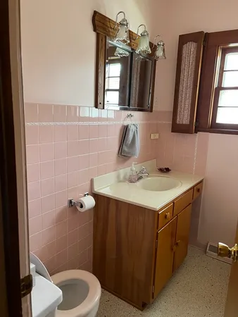 $99,900 | 1001 Glendale Street, Benton, IL 62812