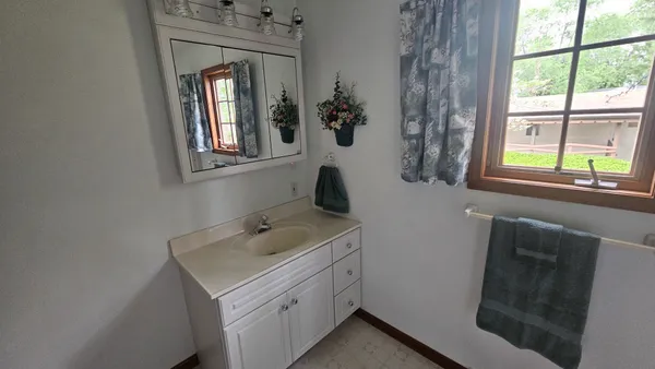$99,900 | 1001 Glendale Street, Benton, IL 62812