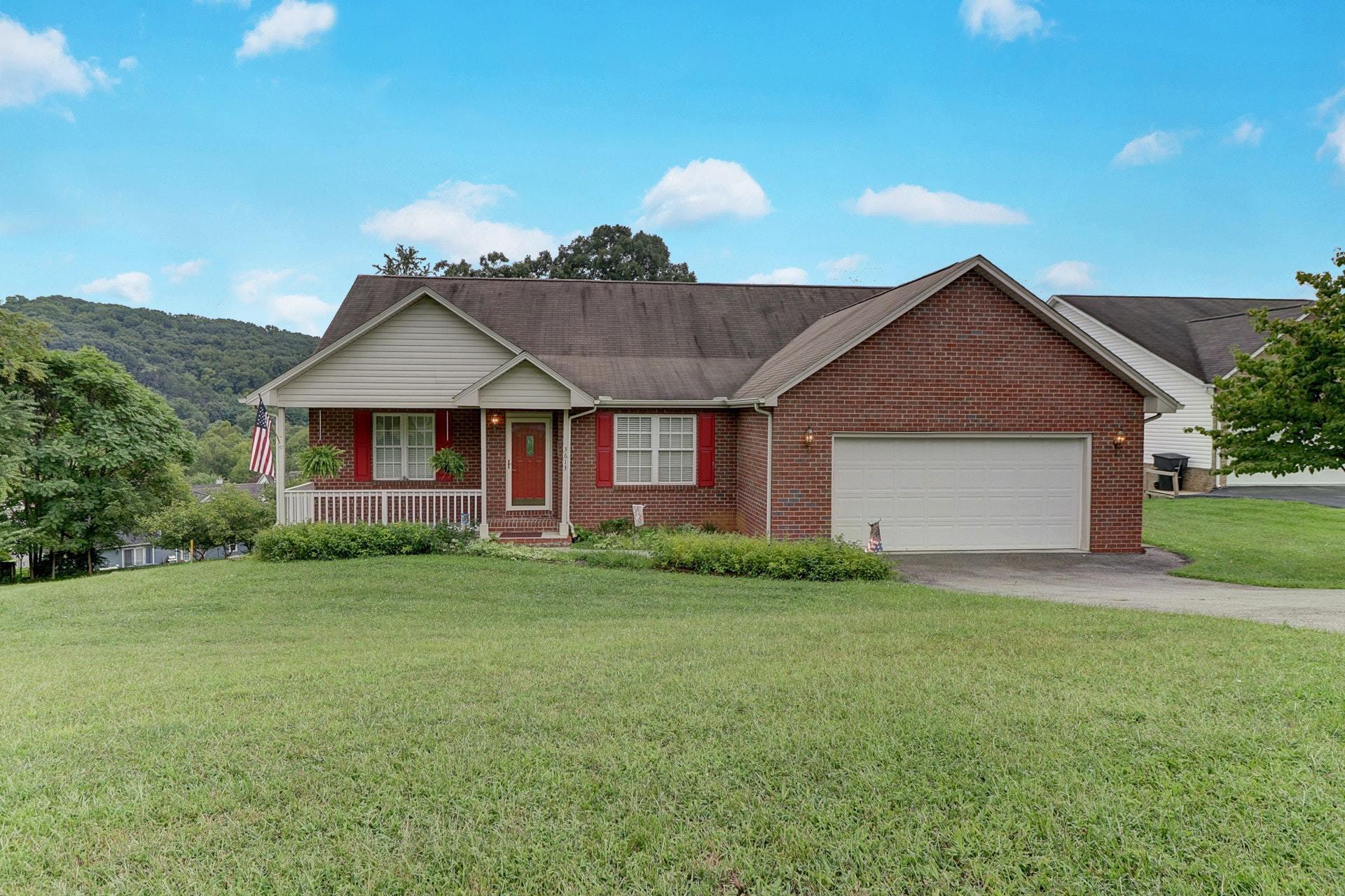 3613 Carson Road Roanoke, VA 24012 - Photo 1 of 41 001-285358-IMG_5418_19_20_21_22_6811801