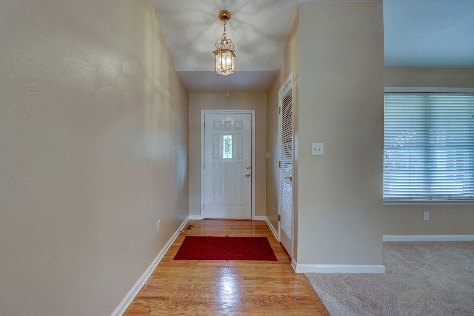 3613 Carson Road Roanoke, VA 24012 - Photo 2 of 41 002-285358-IMG_5198_199_200_201_202_6811