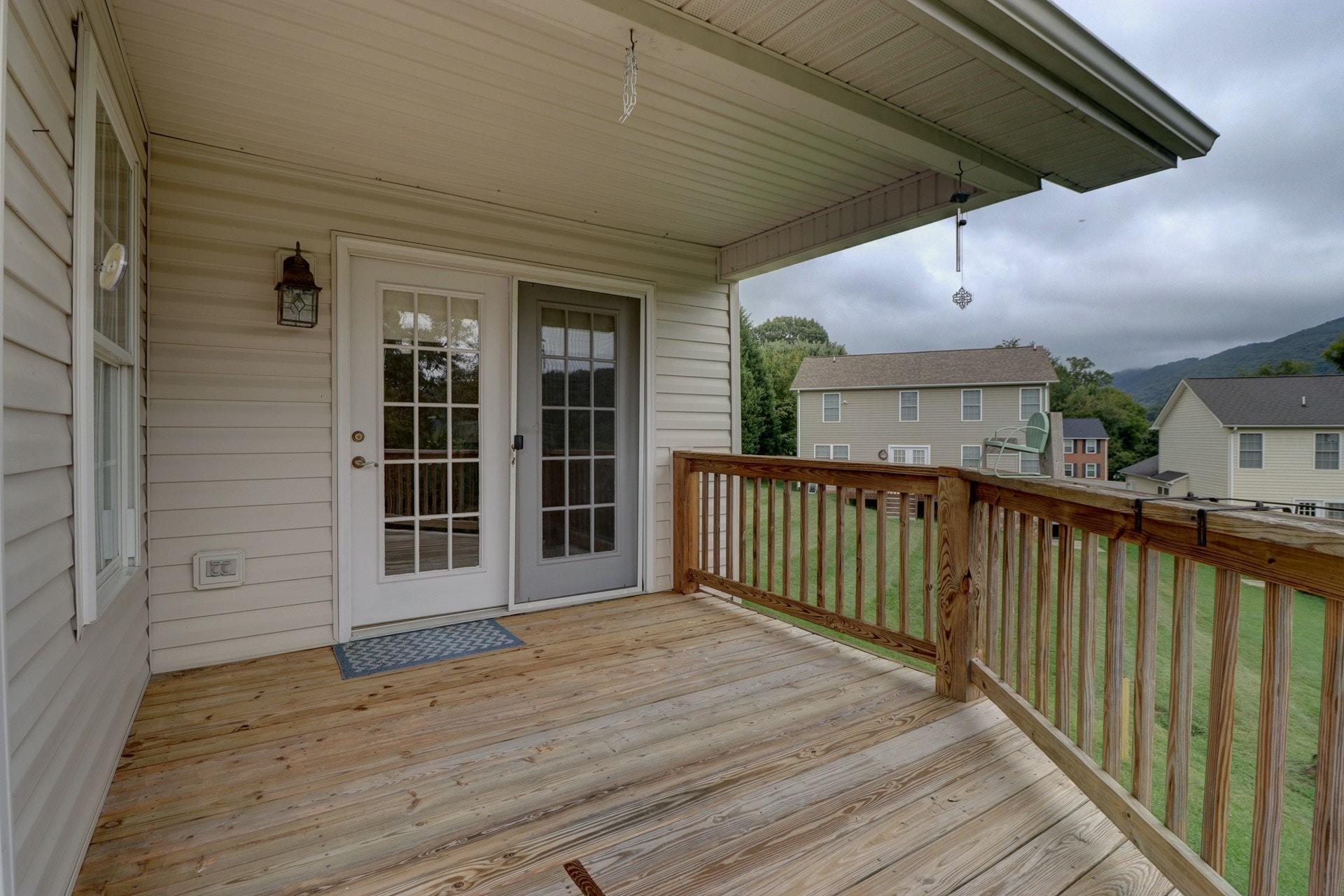 3613 Carson Road Roanoke, VA 24012 - Photo 16 of 41 016-285358-IMG_5293_4_5_6_7_6811778