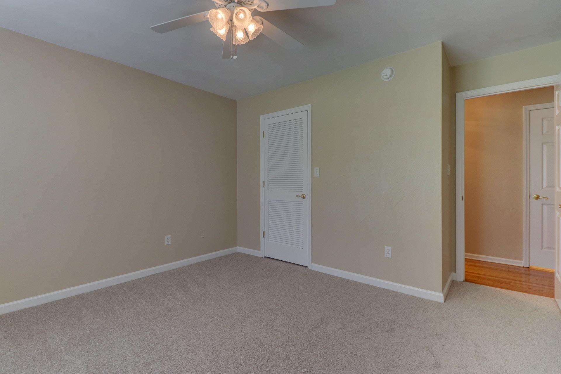 3613 Carson Road Roanoke, VA 24012 - Photo 21 of 41 021-285358-IMG_5323_4_5_6_7_6811783
