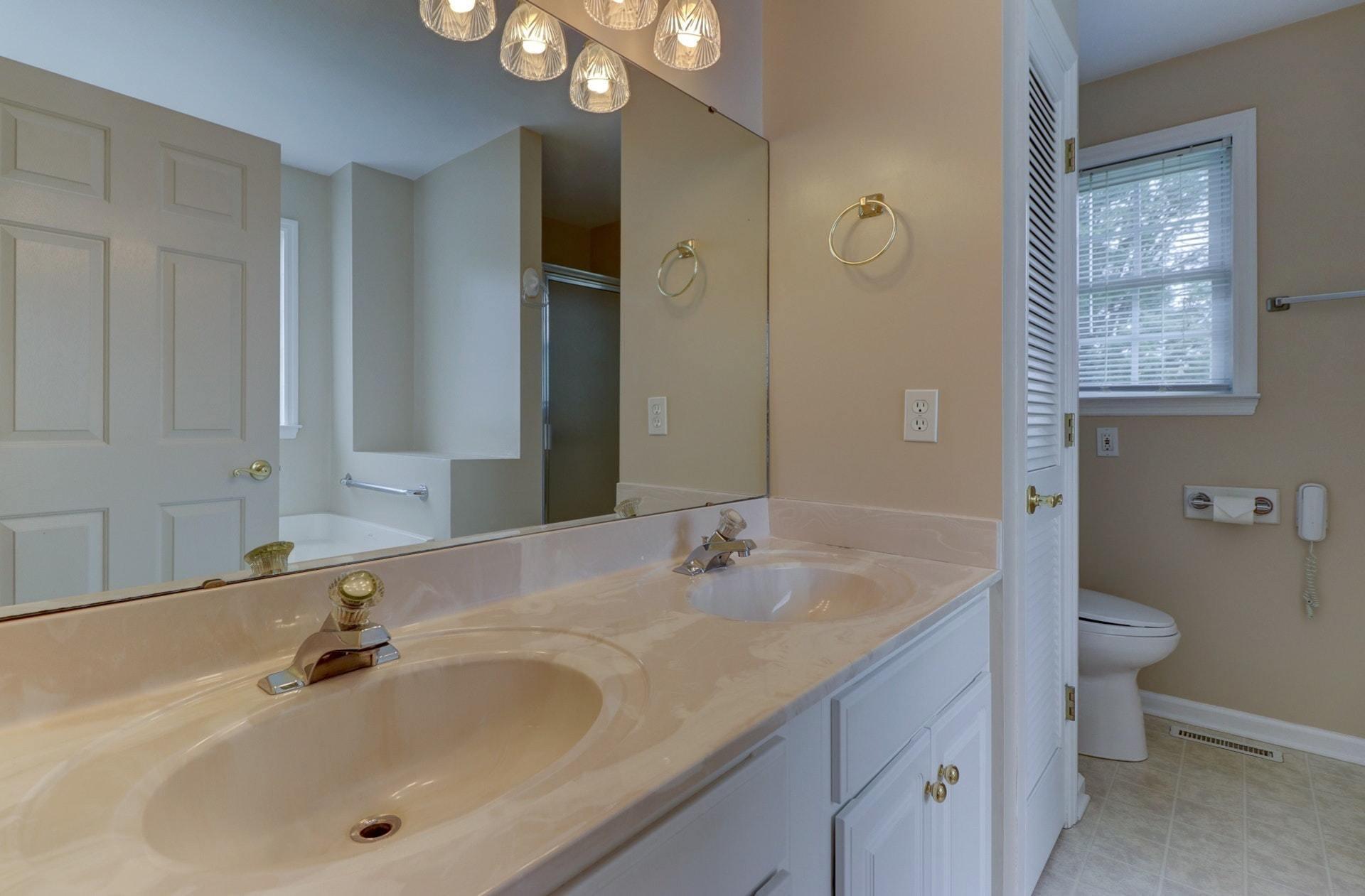 3613 Carson Road Roanoke, VA 24012 - Photo 26 of 41 026-285358-IMG_5348_49_50_51_52_6811788