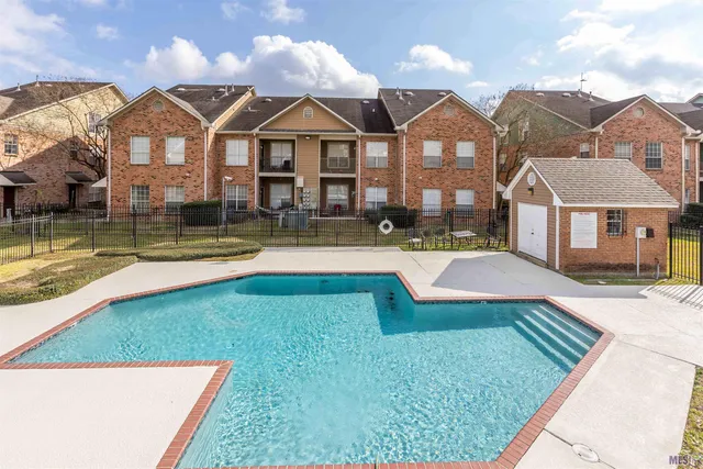 $190,000 | 141 East Boyd Drive, Unit 211, Baton Rouge, LA 70808