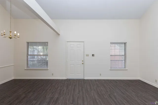 $190,000 | 141 East Boyd Drive, Unit 211, Baton Rouge, LA 70808