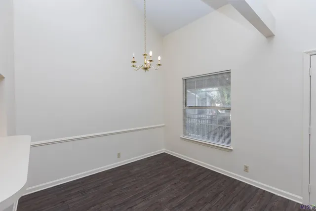 $190,000 | 141 East Boyd Drive, Unit 211, Baton Rouge, LA 70808