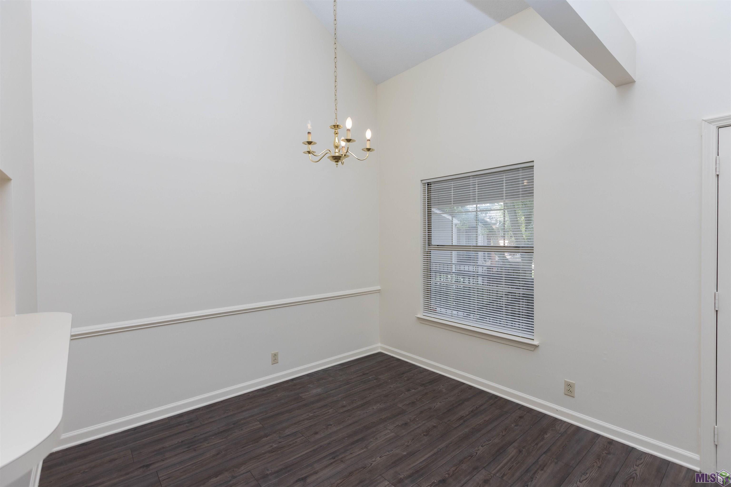 141 East Boyd Drive, Unit 211 Baton Rouge, LA 70808 - Photo 7 of 23 Dining Room