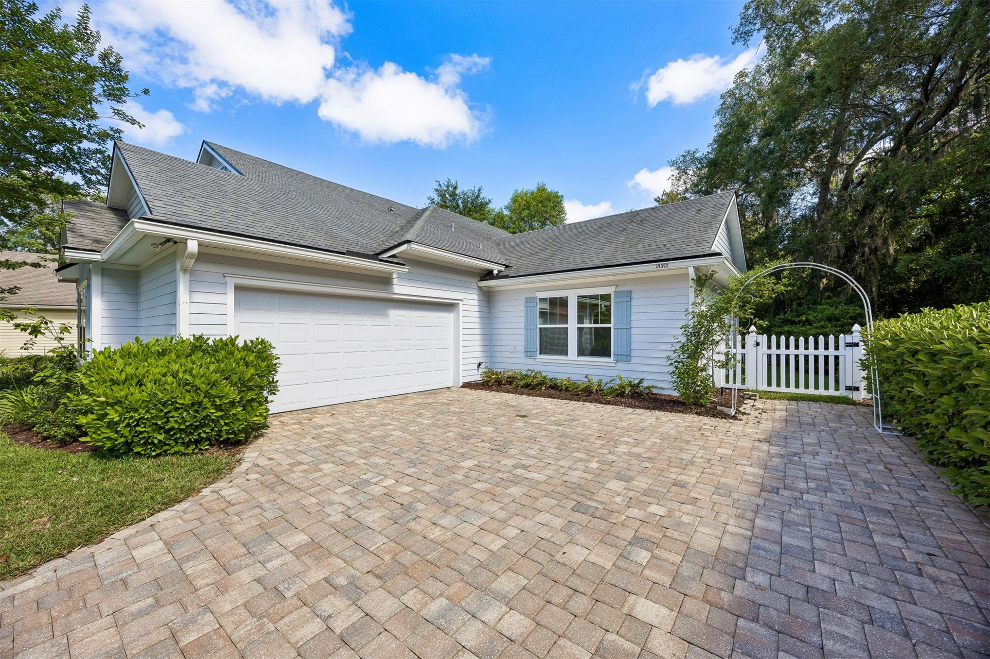 29302 Grandview Manor Yulee, FL 32097 - Photo 3 of 41 Paver Driveway