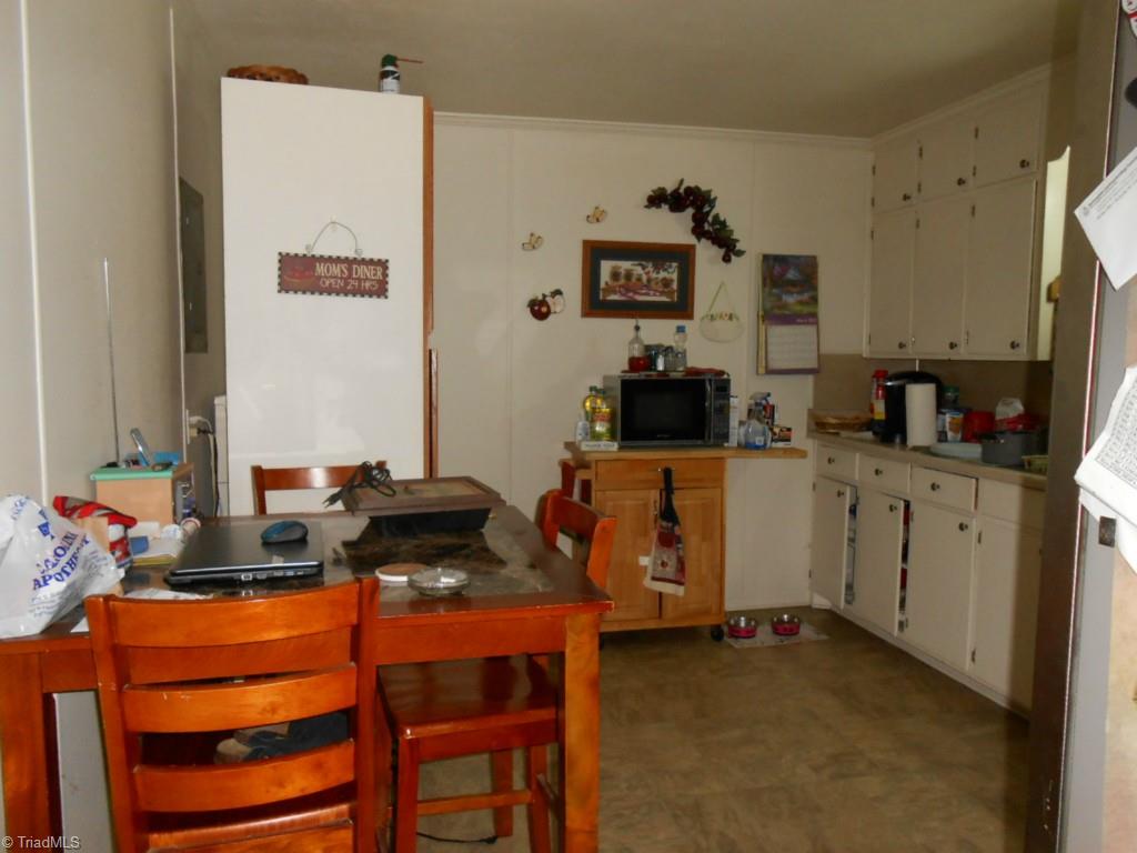 1924 Pickrell Road Reidsville, NC 27320 - Photo 22 of 30 Kitchen