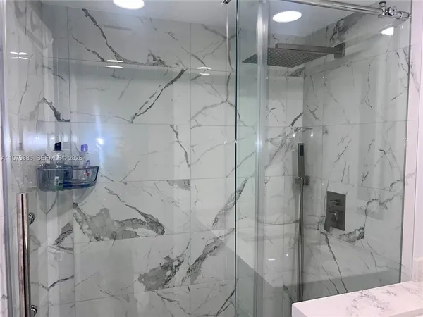 $2,300 | 2801 Northeast 183rd Street, Unit 507W, Aventura, FL 33160