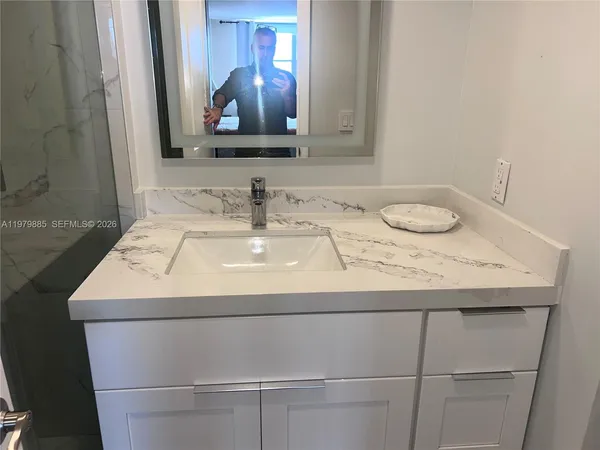$2,300 | 2801 Northeast 183rd Street, Unit 507W, Aventura, FL 33160