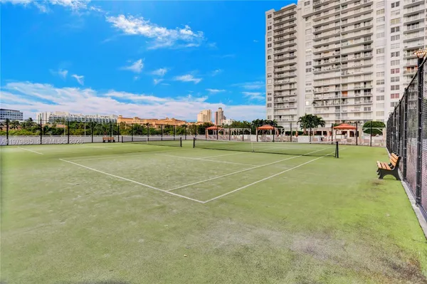 $2,300 | 2801 Northeast 183rd Street, Unit 507W, Aventura, FL 33160