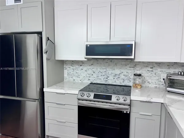 $2,300 | 2801 Northeast 183rd Street, Unit 507W, Aventura, FL 33160