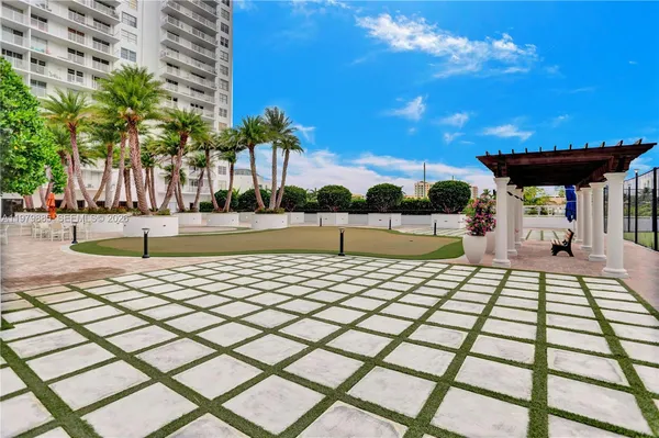 $2,300 | 2801 Northeast 183rd Street, Unit 507W, Aventura, FL 33160