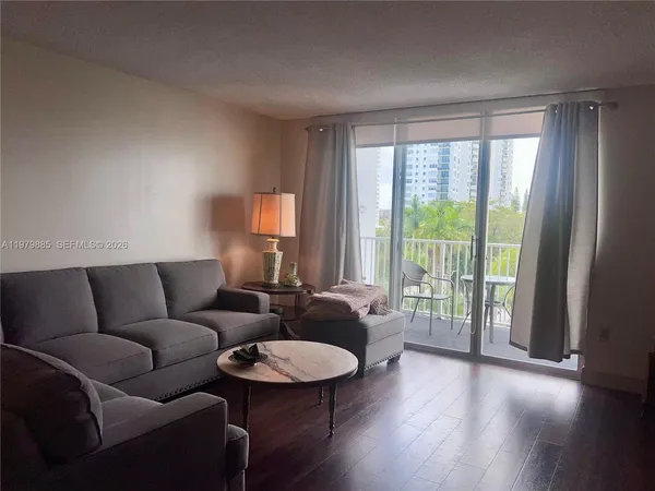 $2,300 | 2801 Northeast 183rd Street, Unit 507W, Aventura, FL 33160
