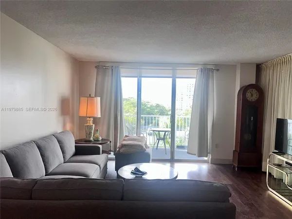 $2,300 | 2801 Northeast 183rd Street, Unit 507W, Aventura, FL 33160
