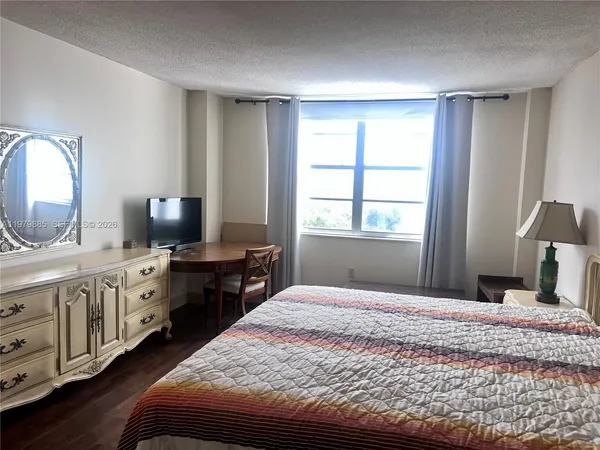 $2,300 | 2801 Northeast 183rd Street, Unit 507W, Aventura, FL 33160