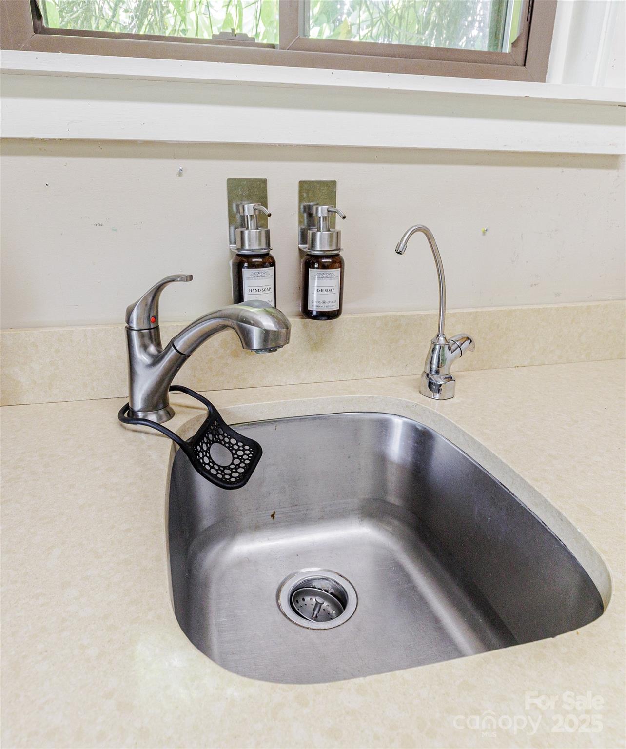 160 Observation Point Road Bryson City, NC 28713 - Photo 11 of 26 a close view of sink