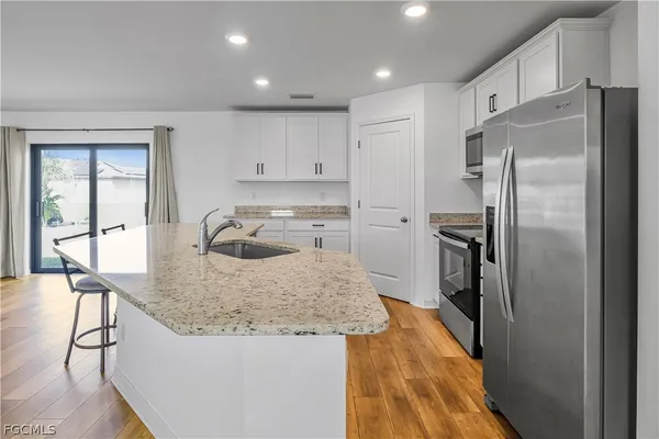 $2,299 | 185 Yager Circle, Fort Myers, FL 33913