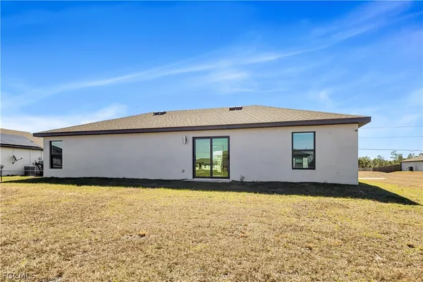 $2,299 | 185 Yager Circle, Fort Myers, FL 33913